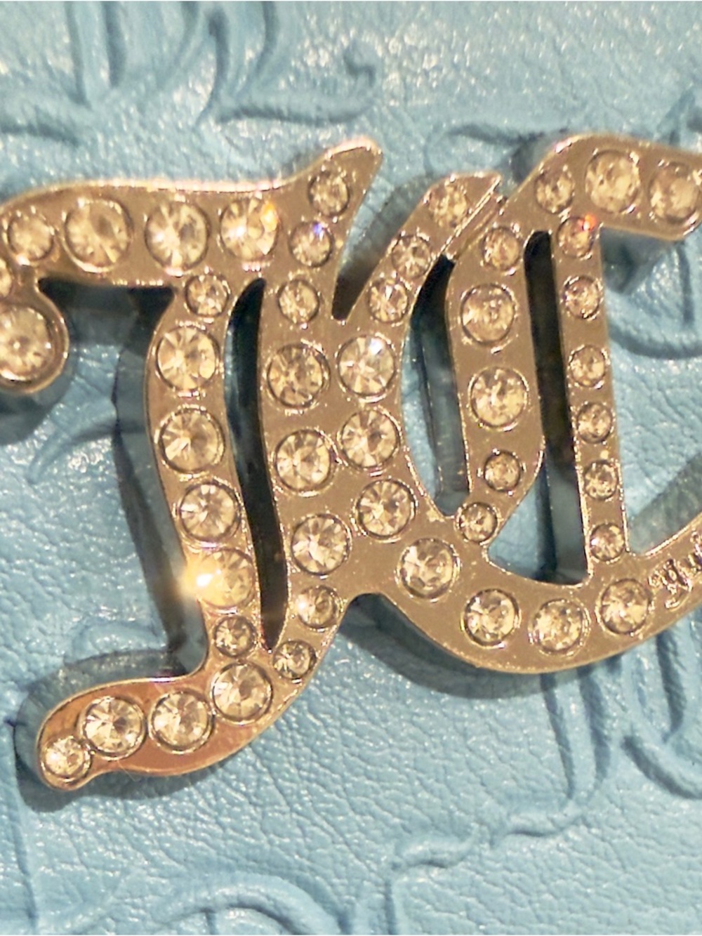✨🩵 Juicy Couture That Bling Blue Heritage Embossed Small Wristlet Wallet - Picture 8 of 15